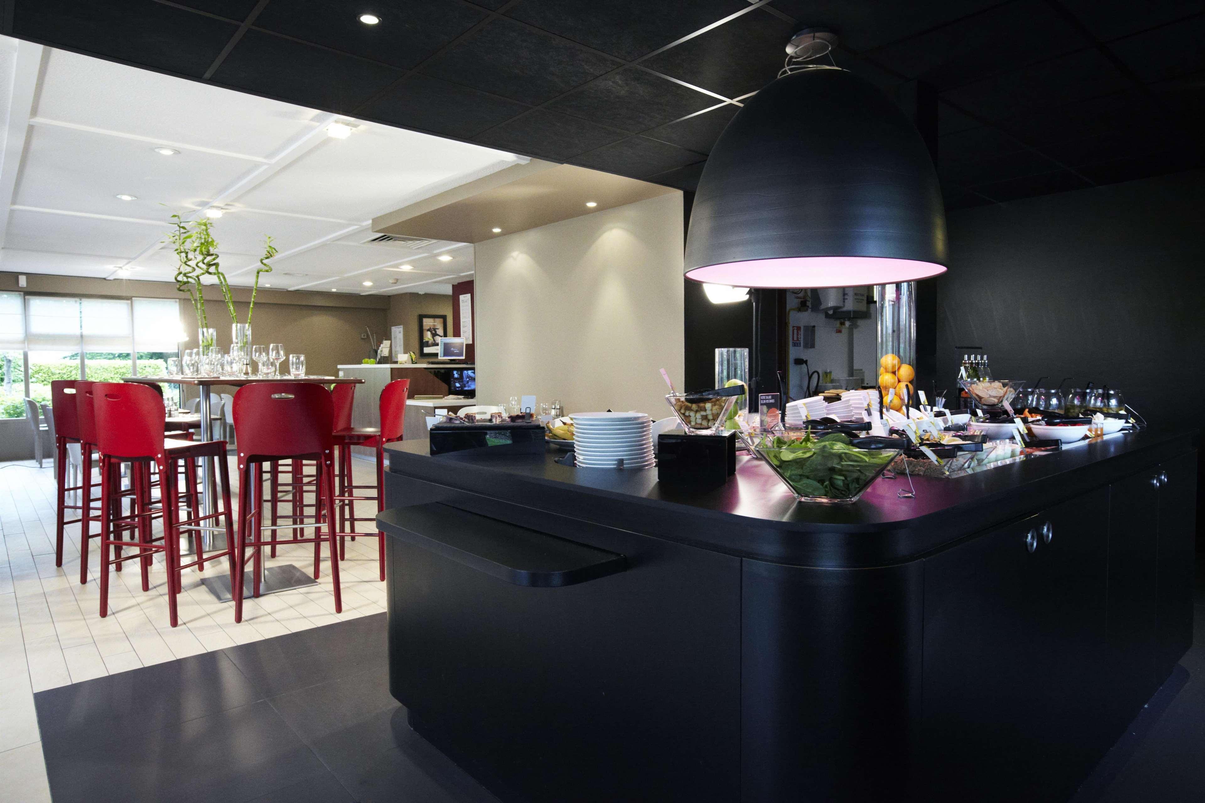 Campanile Grenoble Nord - Saint-Egreve Hotel Ngoại thất bức ảnh